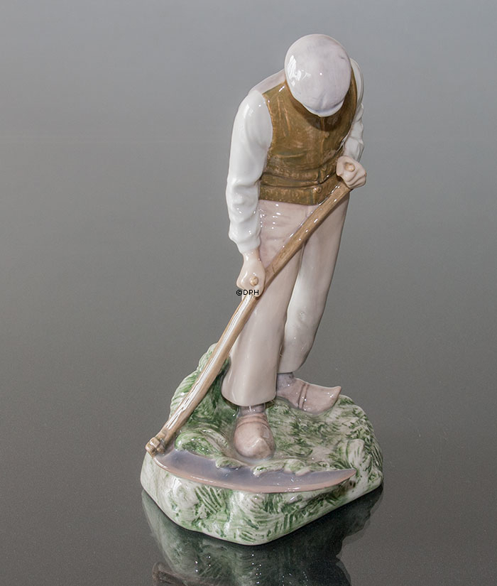 Mand med le, Bing & Grøndahl figur nr. 2043