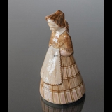 Frau in Tracht, Bing & Gröndahl Keramikfigur Nr. 205