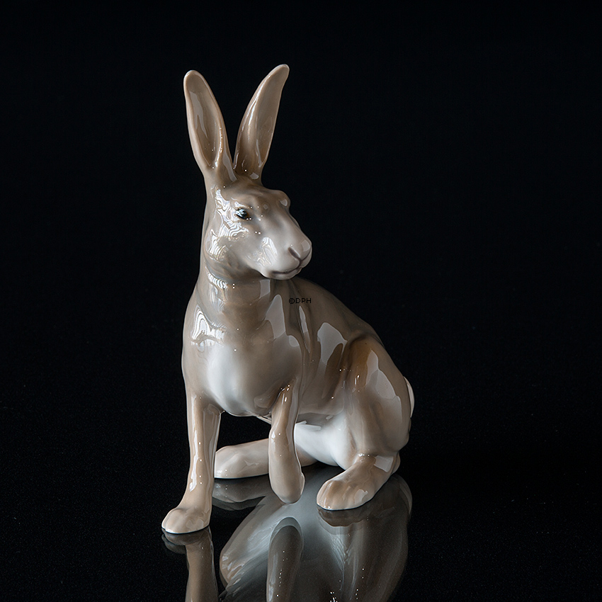 Siddende hare, Bing & Grøndahl figur nr. 2081