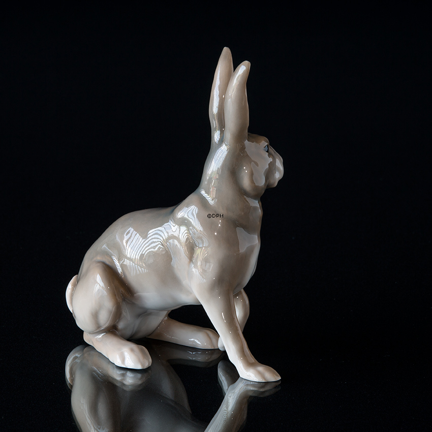 Siddende hare, Bing & Grøndahl figur nr. 2081