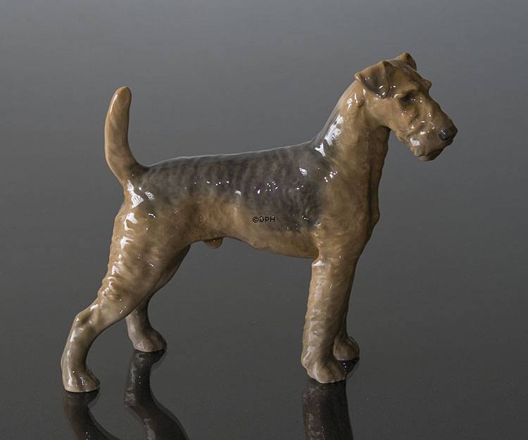 Airedale Terrier, Bing & Grøndahl hundefigur nr. 2099