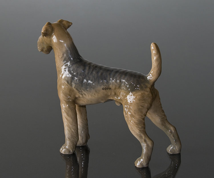 Airedale Terrier, Bing & Grøndahl hundefigur nr. 2099