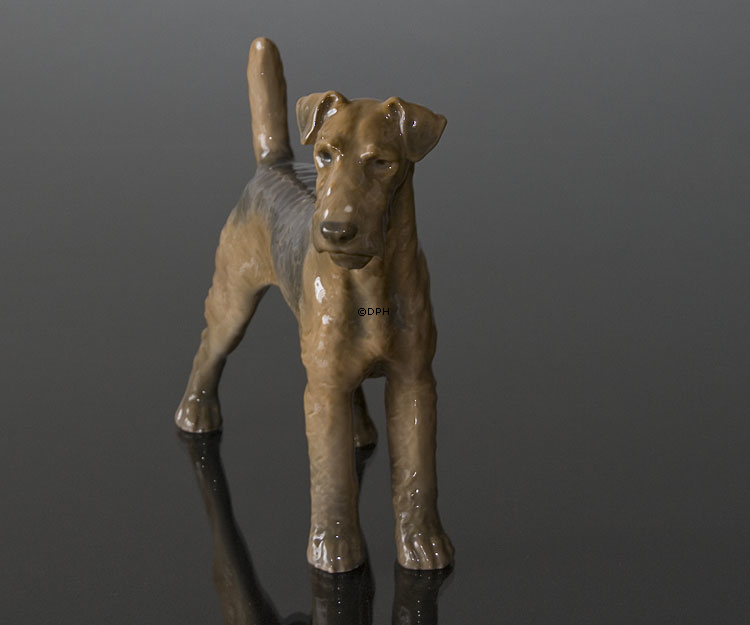 Airedale Terrier, Bing & Grøndahl hundefigur nr. 2099