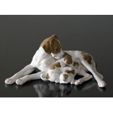 Pointer with puppies, Bing & Grondahl dog figurine no. 2111