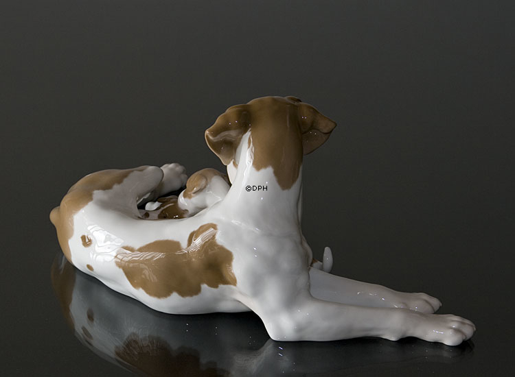 Pointer med hvalpe, Bing & Grøndahl hunde figur nr. 2111