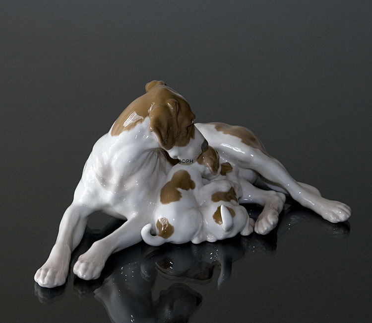 Pointer med hvalpe, Bing & Grøndahl hunde figur nr. 2111