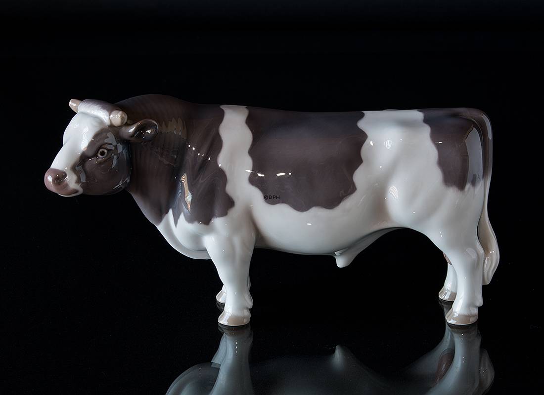 Tyr, Bing & Grøndahl figur nr. 2121