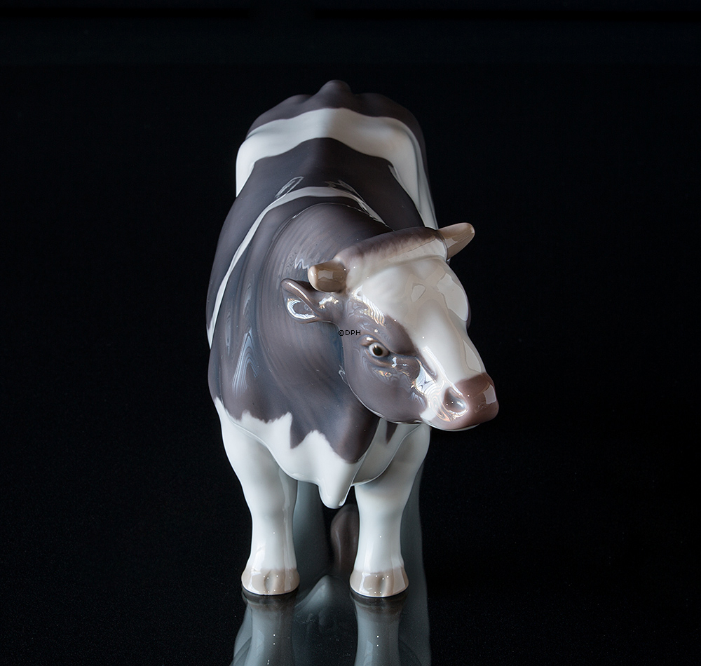 Tyr, Bing & Grøndahl figur nr. 2121