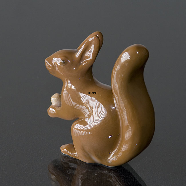 Egern, Bing & Grøndahl figur nr. 2177