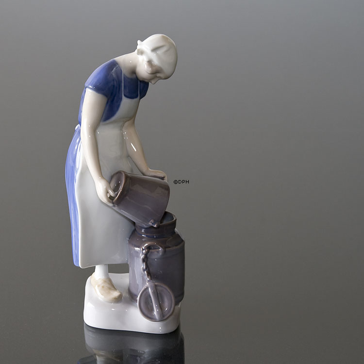 Malkepige, Pige med mælkejunge, Bing & Grøndahl figur nr. 452 eller 2181