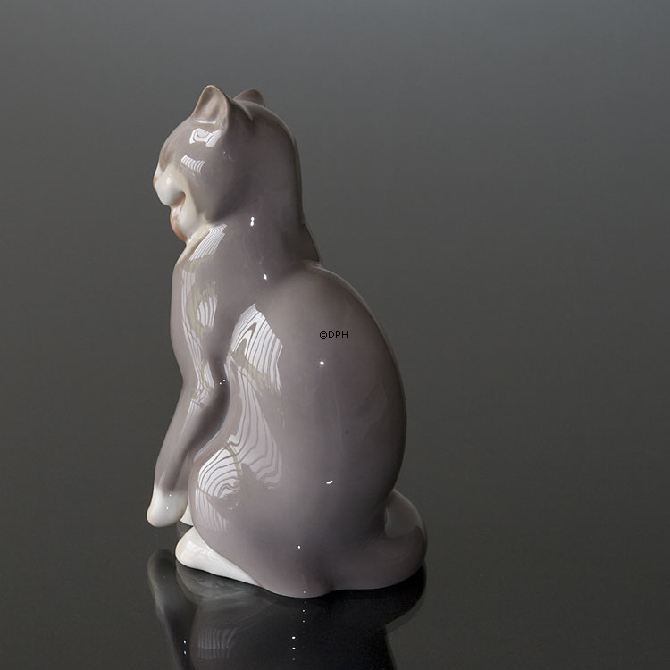 Siddende kat, Bing & Grøndahl kattefigur nr. 2256