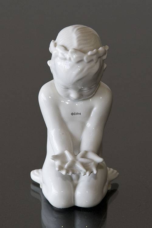 Havdreng med Søstjerne,  (serien havbørn), Bing & Grøndahl figur nr. 470 eller 2265