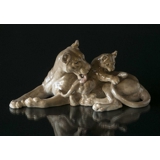 Lioness with cub, Bing & Grondahl figurine no. 2268