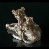 Lioness with cub, Bing & Grondahl figurine no. 2268