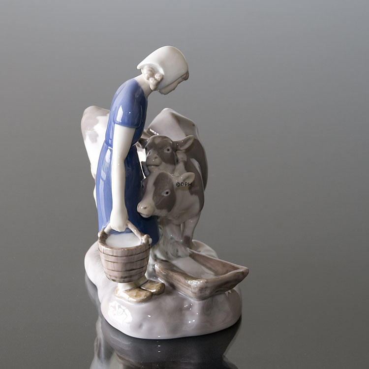 Pige med Kalve, Bing & Grøndahl figur nr. 2270