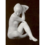 Siddende pige, Bing & Grøndahl figur nr. 2280