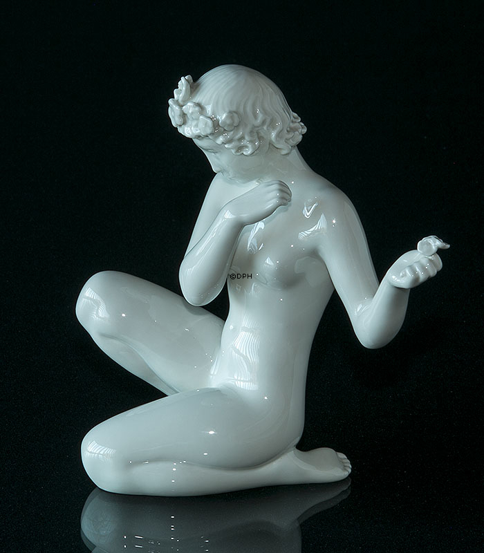 Knælende nøgen pige, Bing & Grøndahl figur nr. 2283