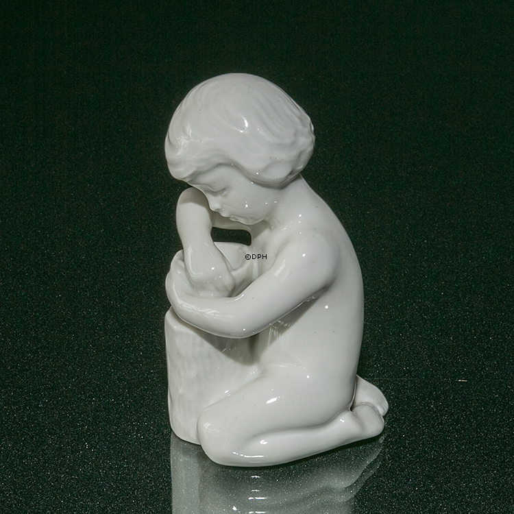 Pige med drejerkrukke, Bing & Grøndahl figur nr. 2296