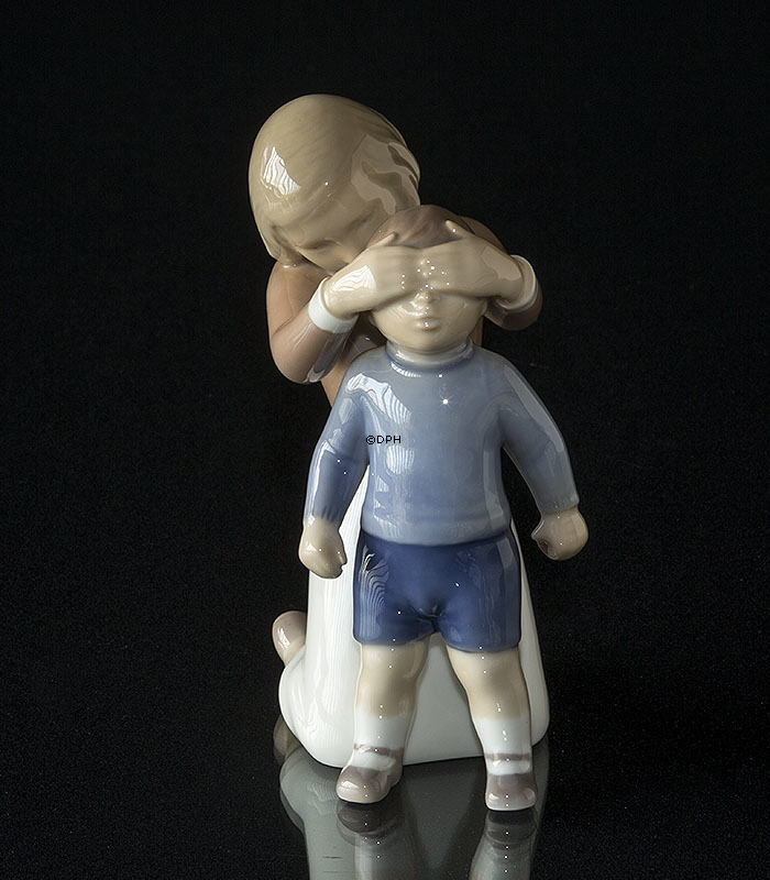 Overraskelse, legende børn, Bing & Grøndahl figur nr. 2301