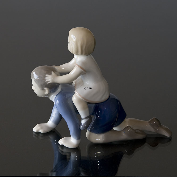 Ridetur, Børn som leger, Bing & Grøndahl figur nr. 2303
