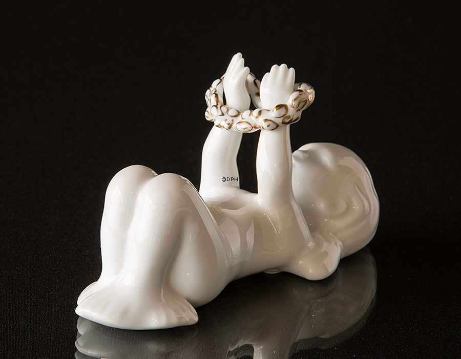 Liggende havpige dekoreret med guld, Bing & Grøndahl figur nr. 475 eller 2314