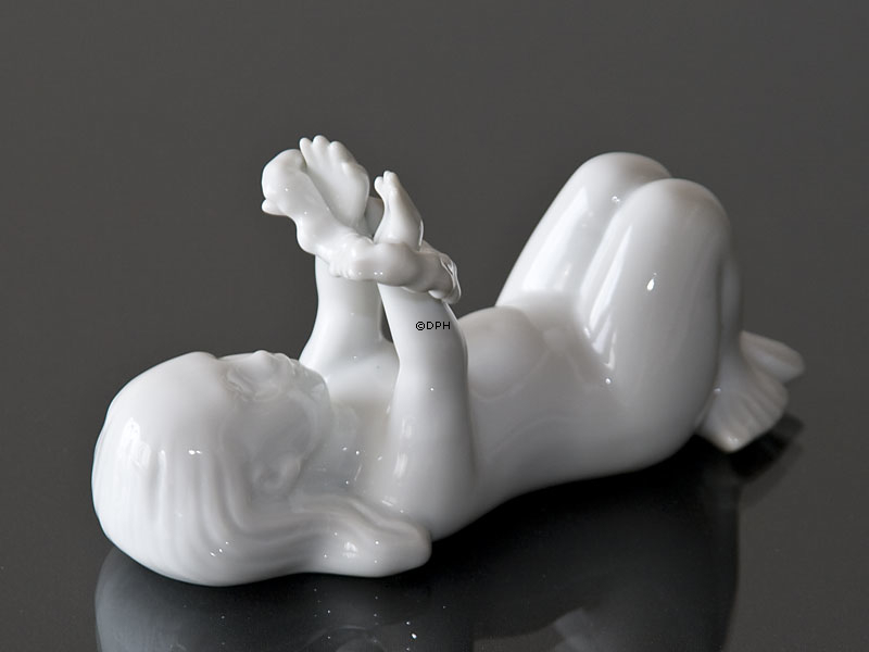 Liggende havpige, Bing & Grøndahl figur nr. 475 eller 2314