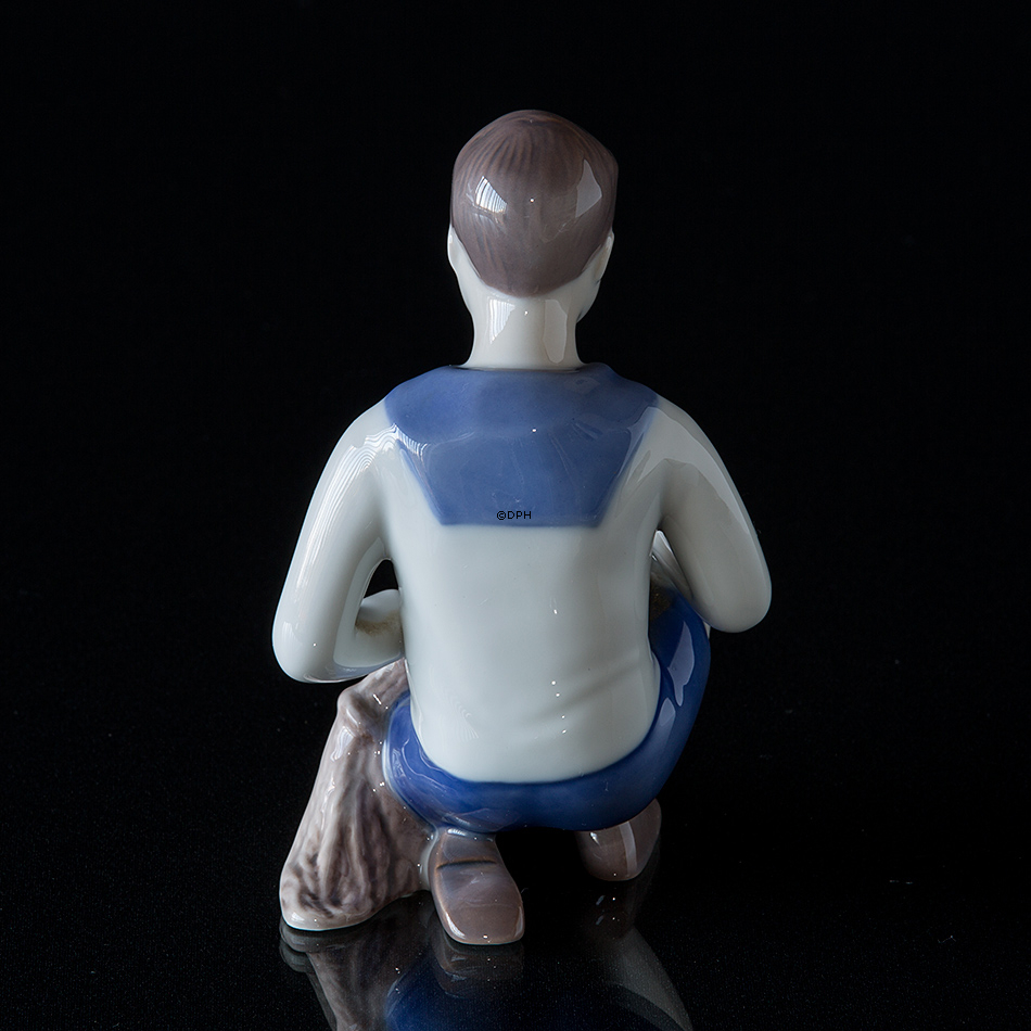 Lille sømand/spejder, Bing & Grøndahl figur nr. 2321