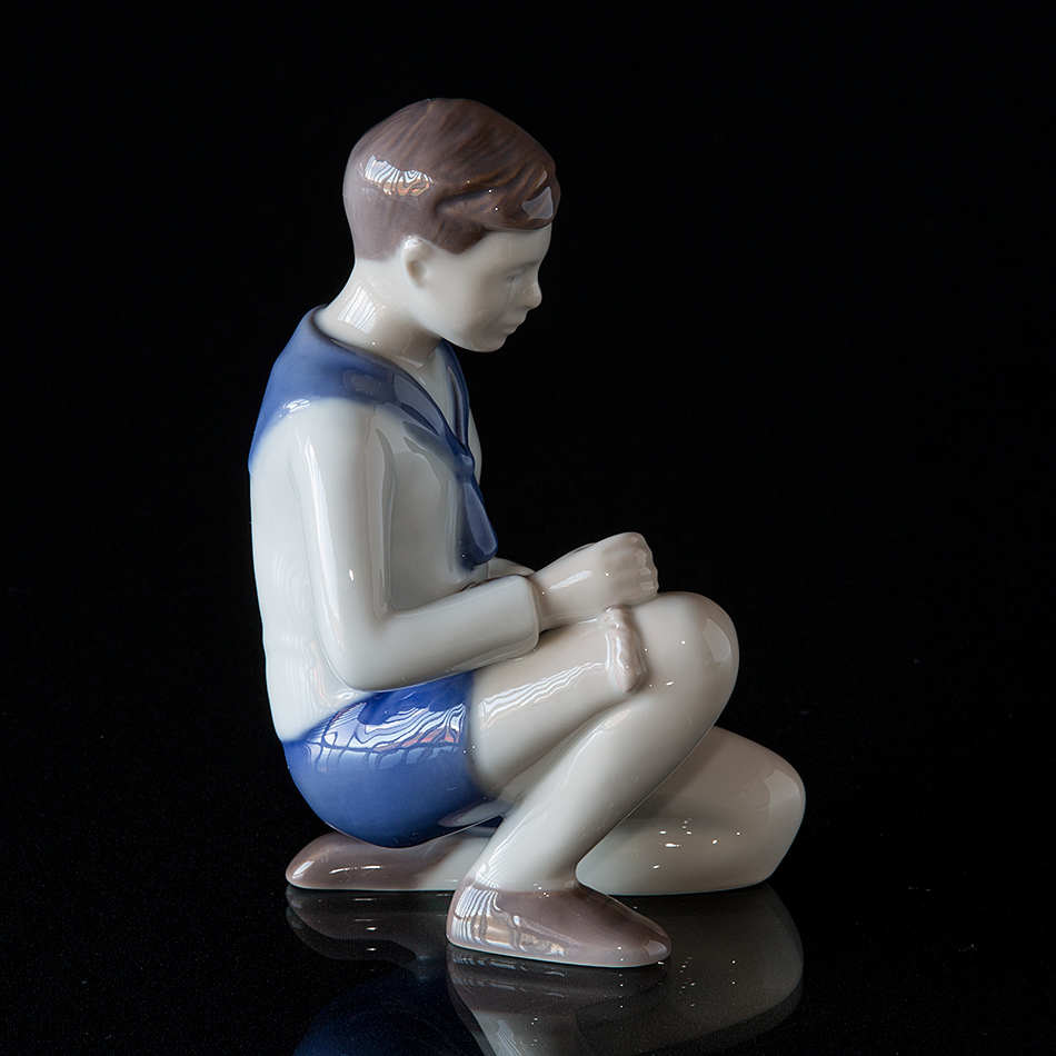 Lille sømand/spejder, Bing & Grøndahl figur nr. 2321