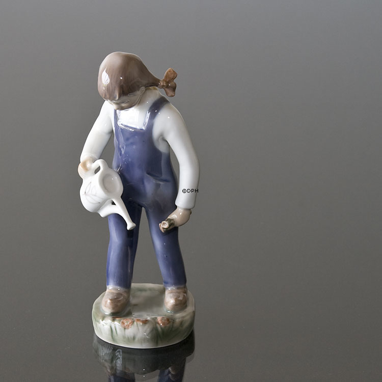 Den lille Gartner, Pige med vandkande, Bing & Grøndahl figur nr. 2326