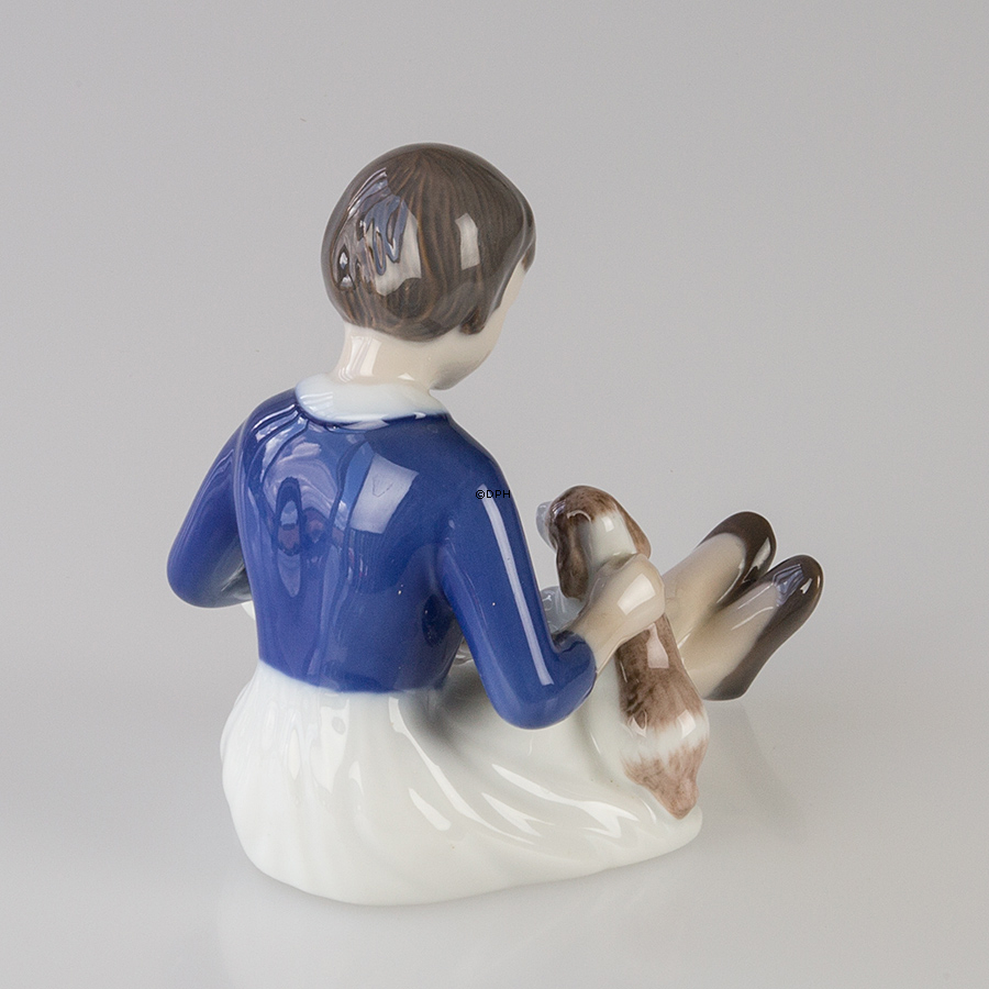Pige med hund og kat, Bing & Grøndahl figur nr. 2333