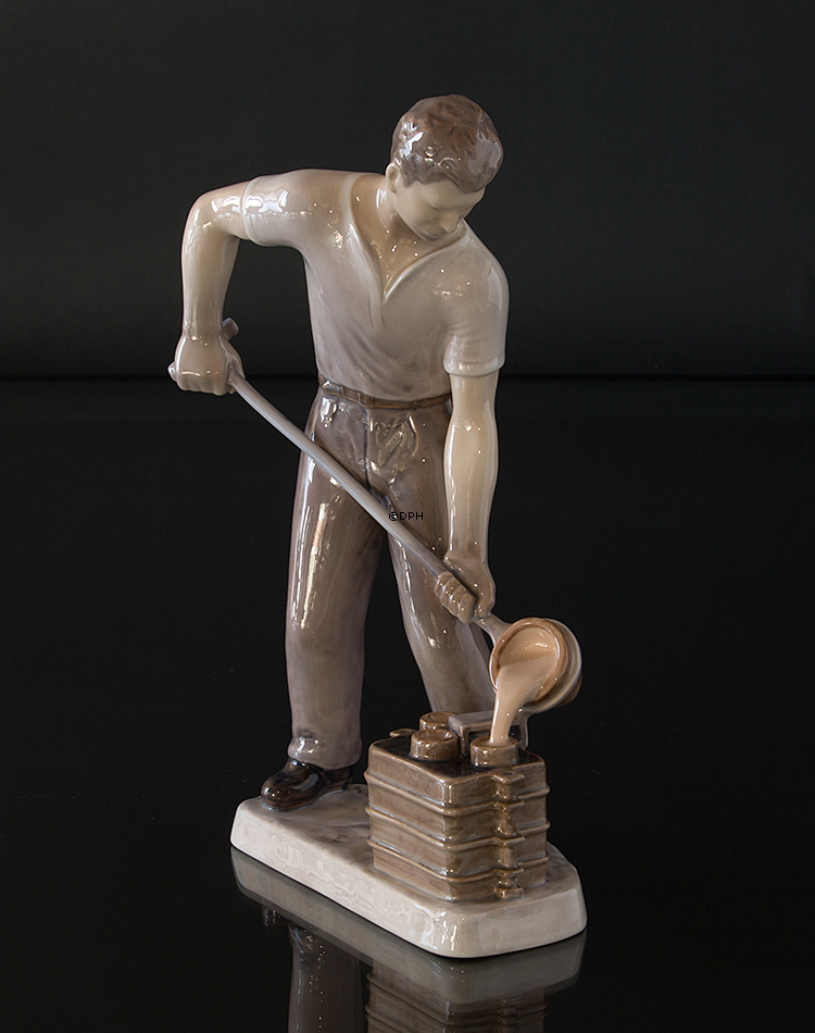 Jernstøber, Bing & Grøndahl figur nr. 2335