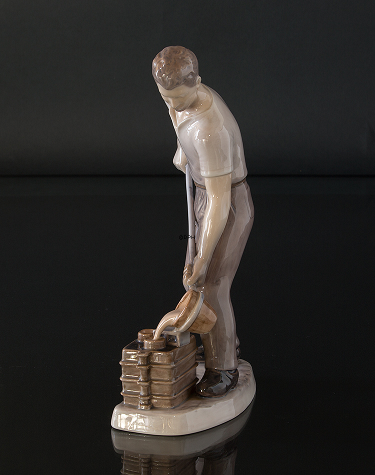 Jernstøber, Bing & Grøndahl figur nr. 2335