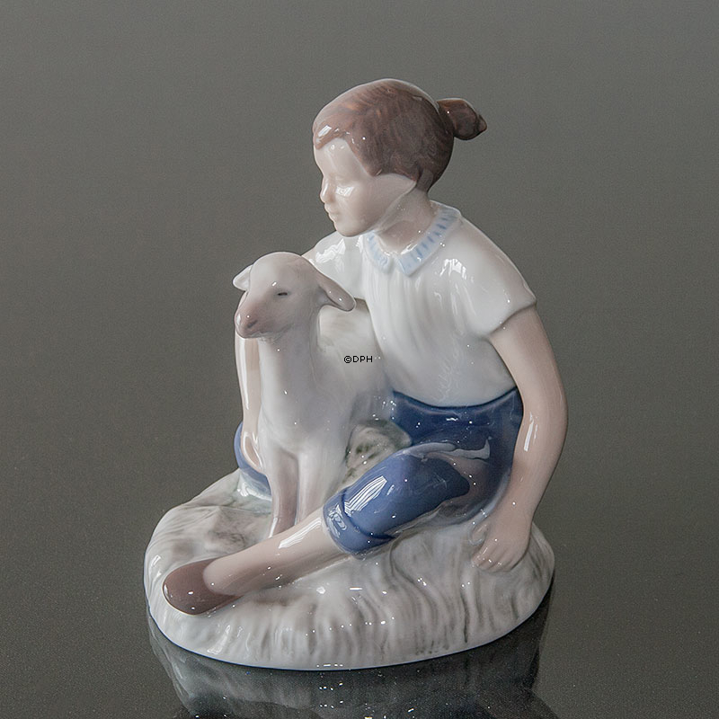 Pige med lam, Bing & Grøndahl figur nr. 2336