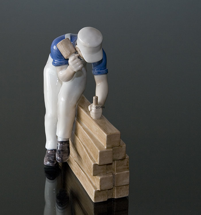 Tømrer, Bing & Grøndahl håndværkerfigur nr. 2339