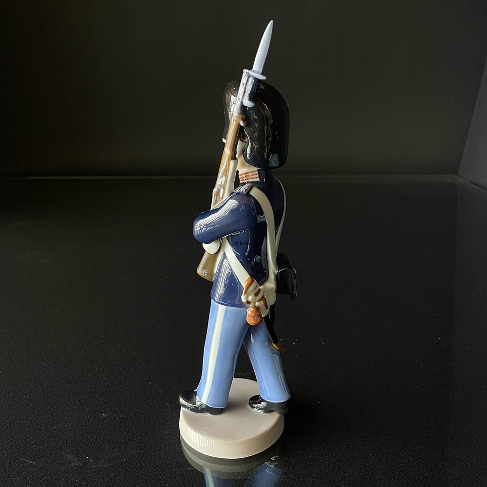 Garder, Bing & Grøndahl figur nr. 2342