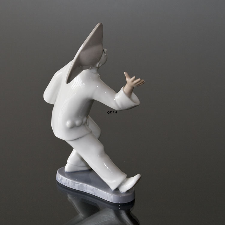 Pjerrot, Bing & Grøndahl figur nr. 486 eller 2353