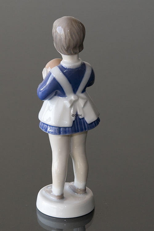 Pige med bold, Bing & Grøndahl figur nr. 2391