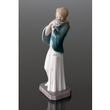 Ophelia wondering where Hamlet might be, Bing & Grondahl figurine No. 2409