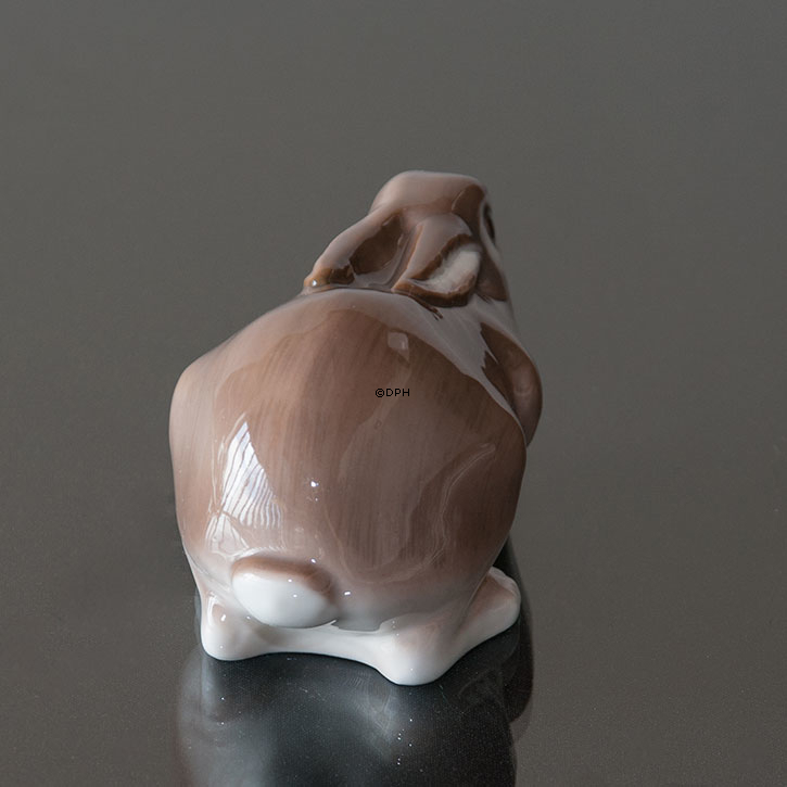 Liggende brun kanin, Bing & Grøndahl figur nr. 2421