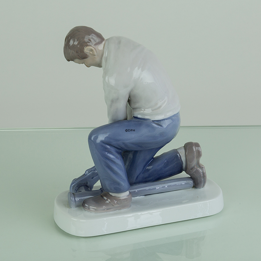 Rørlægger, Bing & Grøndahl figur af håndværker nr. 2432