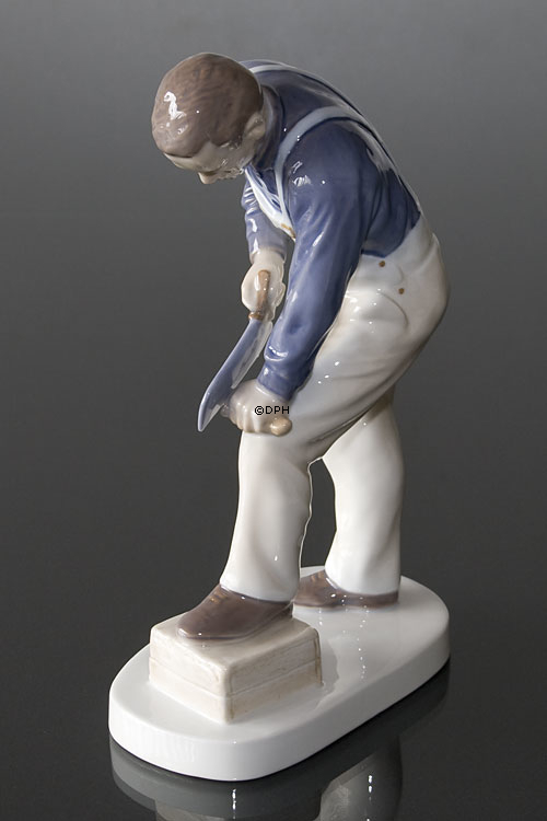 Snedker eller Tømrer, Bing & Grøndahl figur af håndværker nr. 2434