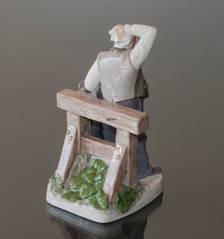 TØRST, Bing & Grøndahl figur nr. 495 eller 2435 - Den tørstige Mand, også kaldet Tuborg Manden