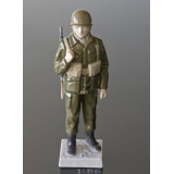 Soldat in Kampfausrüstung, Bing & Gröndahl Figur Nr. 2444