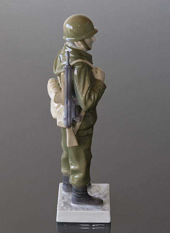 Soldat/Konstabel i hæren, Bing & Grøndahl figur nr. 2444