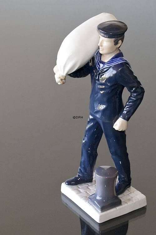 Konstabel i søværnet, sømand, Bing & Grøndahl figur nr. 2446 - Kgl. Marine