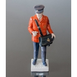 Post med rød jakke, Postbud, Bing & Grøndahl figur nr. 2451