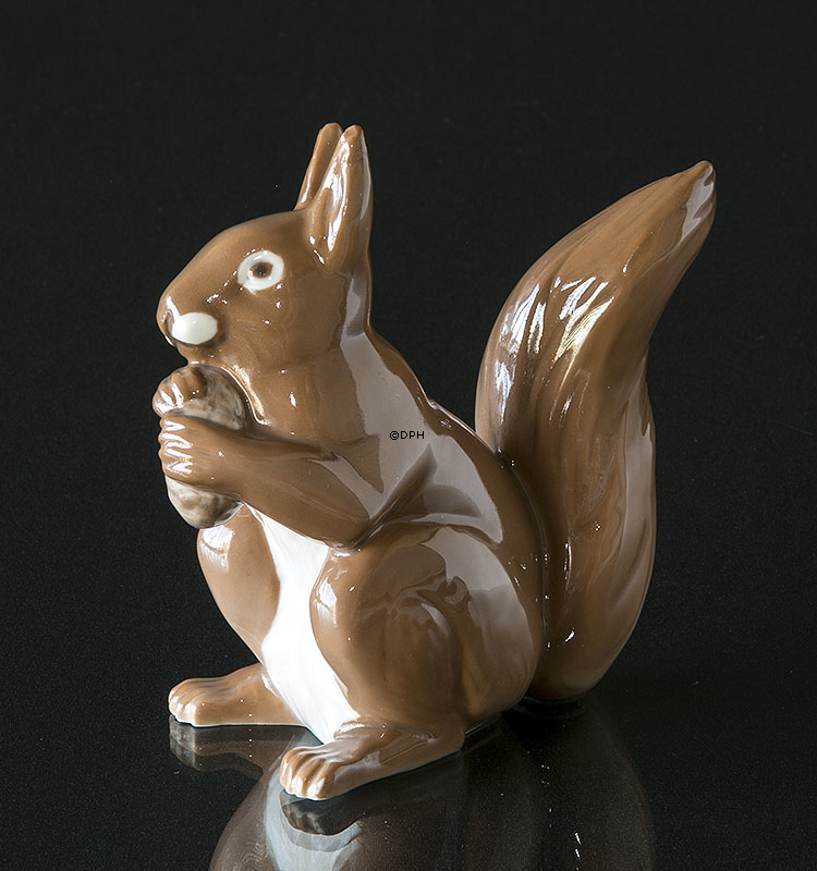 Egern, Bing & Grøndahl figur nr. 2474