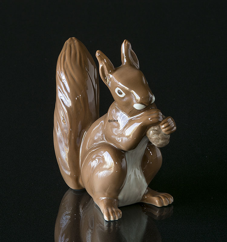 Egern, Bing & Grøndahl figur nr. 2474