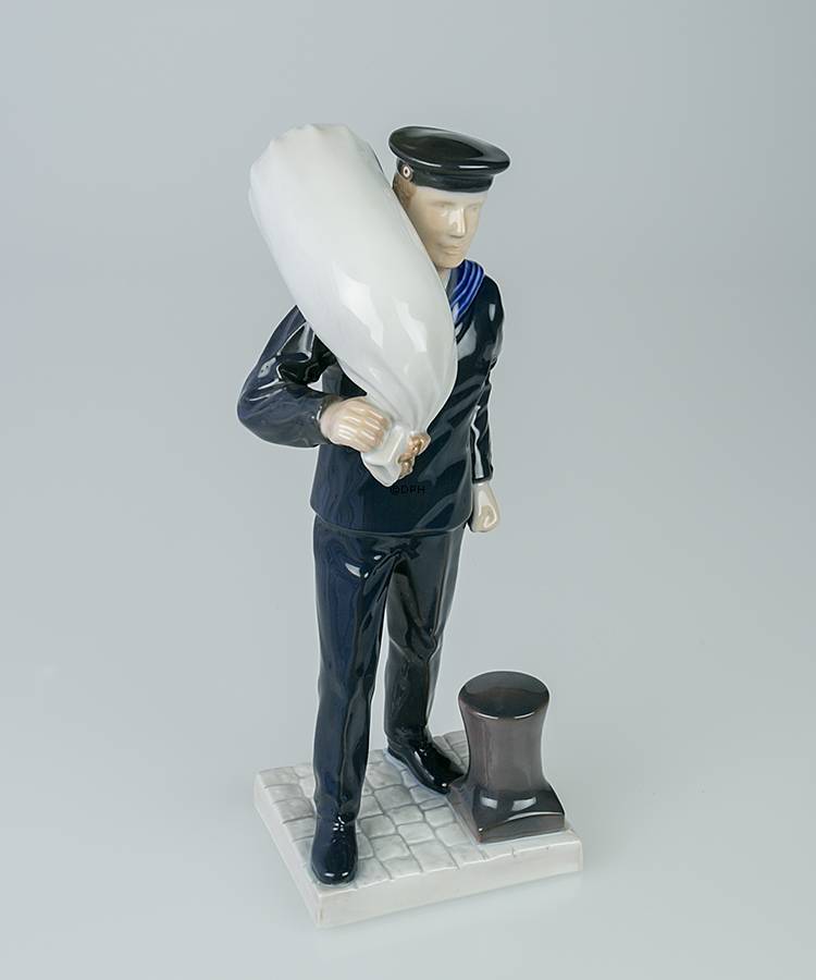 Konstabel i søværnet, sømand, Bing & Grøndahl figur nr. 2486