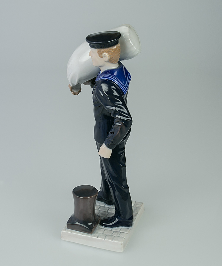 Konstabel i søværnet, sømand, Bing & Grøndahl figur nr. 2486